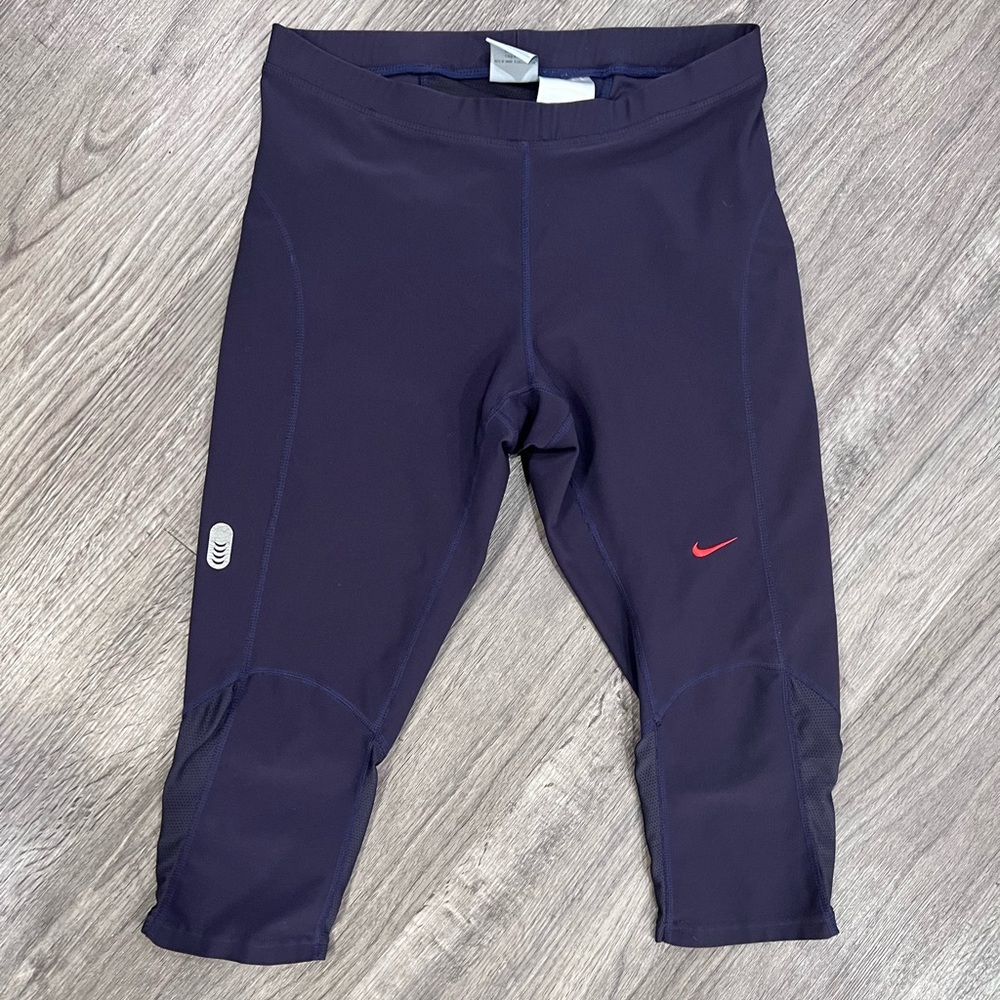 Nike Dri-fit mid calf leggings size small